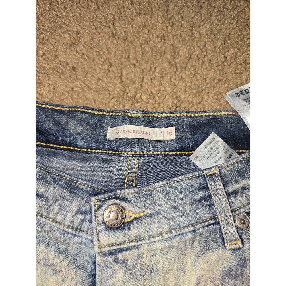 Shorts - Picture 3 of 6